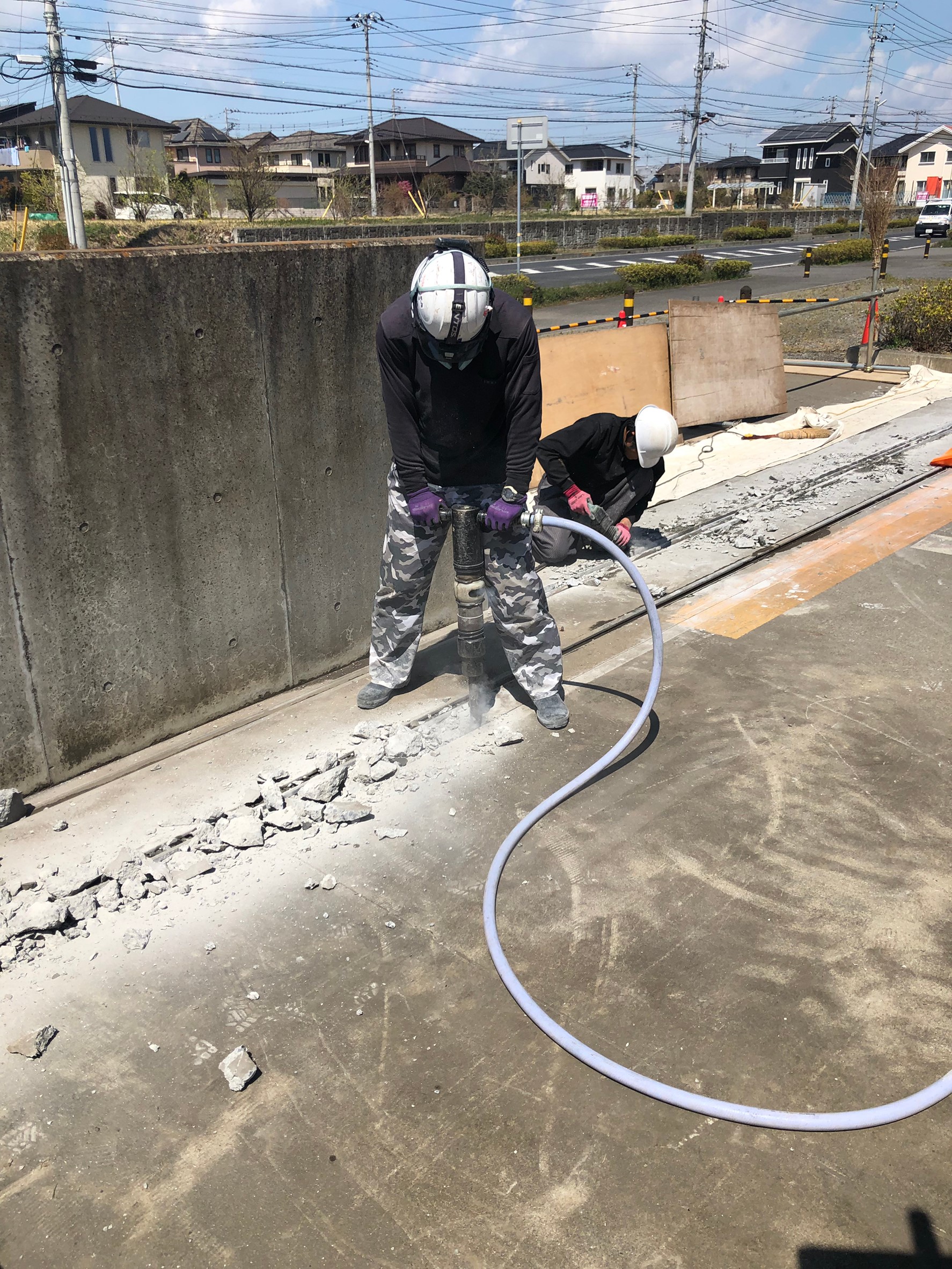 斫り工事 茨城県つくばみらい市 建物解体工事の株式会社孝建 石岡市 土浦市 つくば市など茨城県全域に対応 住宅解体 建物総合解体 内装解体 雑 工事